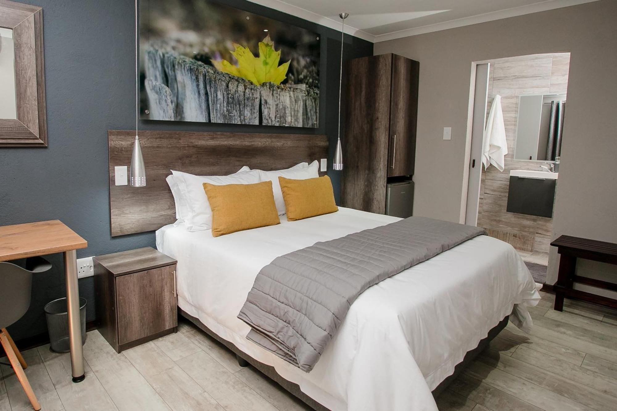 Vinique Guesthouse Mbombela Bagian luar foto